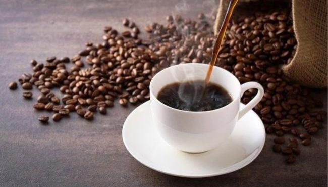 Café ajuda a emagrecer? Conheça os benefícios da bebida para a saúde