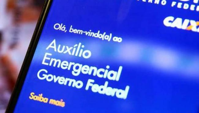 Caixa começa a pagar 4ª parcela do auxílio emergencial a 37 milhões, neste sábado (17)