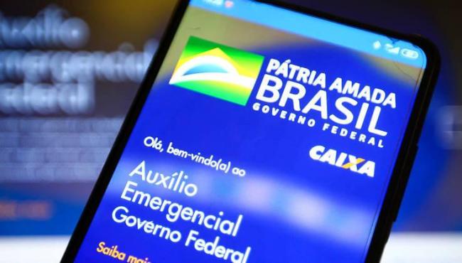 Caixa paga 3ª parcela auxílio emergencial a 2 milhões de beneficiários nesta quinta-feira (24)