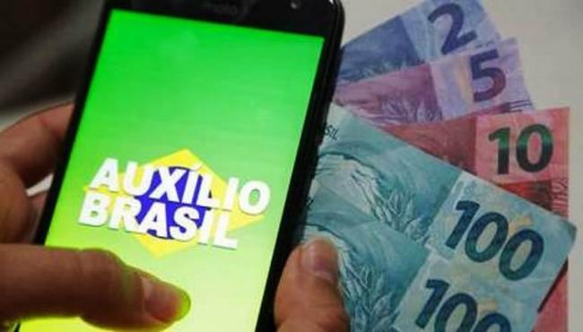 Caixa paga Auxílio Brasil a beneficiários com NIS final 3 nesta terça-feira (14)