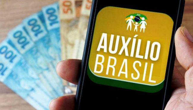 Caixa paga Auxílio Brasil a cadastrados com NIS final 7, nesta quinta-feira (25)