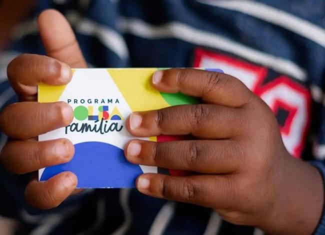Caixa paga Bolsa Família a beneficiários com NIS de final 3 nesta quarta-feira (18)