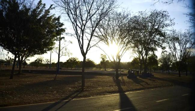 Calor e chuva persistem em grande parte do país