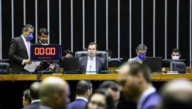 Câmara aprova auxílio de R$ 600 a trabalhador informal