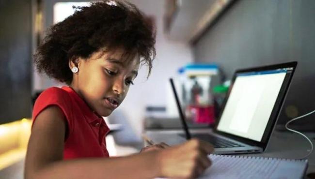 Câmara aprova MP para levar internet gratuita para alunos de baixa renda