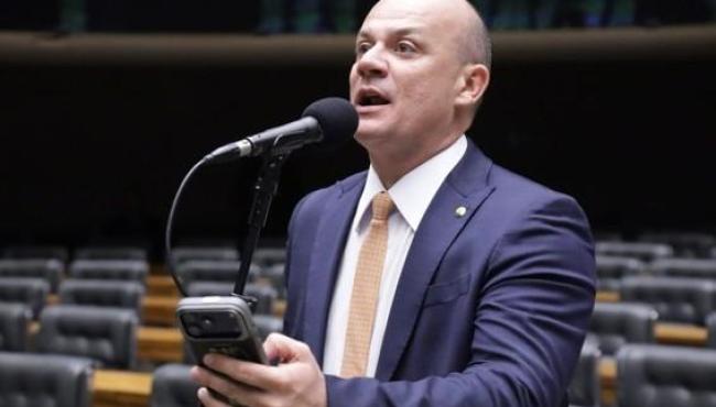 Câmara aprova novas regras para contagem do tempo de serviço por PMs e bombeiros