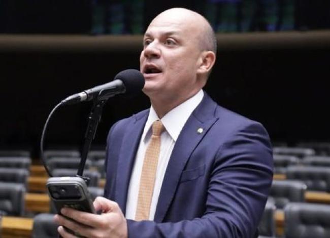 Câmara aprova novas regras para contagem do tempo de serviço por PMs e bombeiros