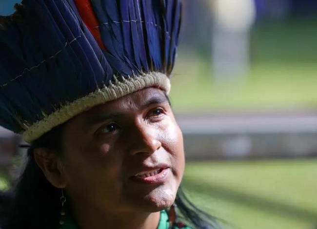 Câmara aprova uso de indumentárias tradicionais em fotos de documentos