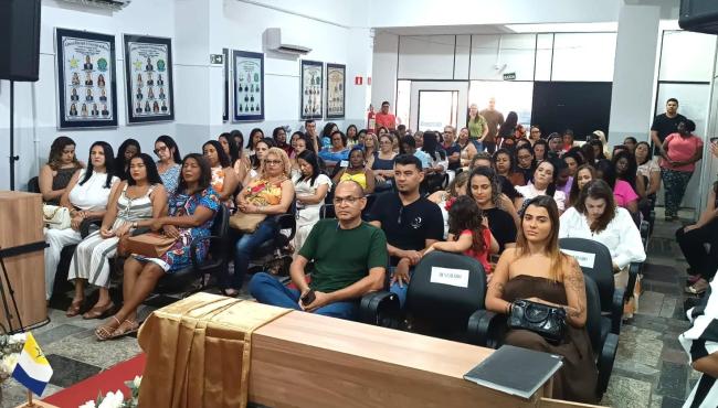 Câmara Municipal de Conceição da Barra, no ES, celebra o Dia do Professor com homenagens a profissionais da Educação