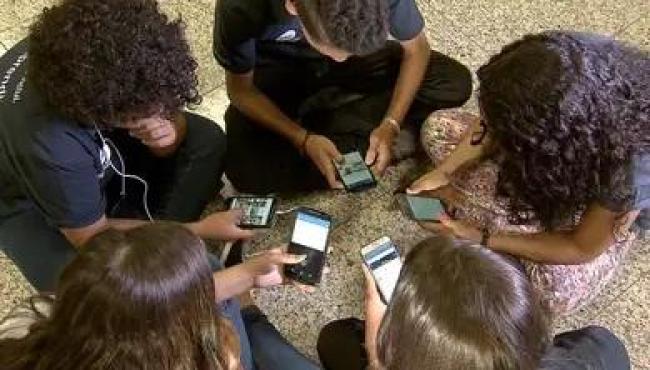 Câmara pode pautar projeto contra ‘adultização’ de crianças nas redes