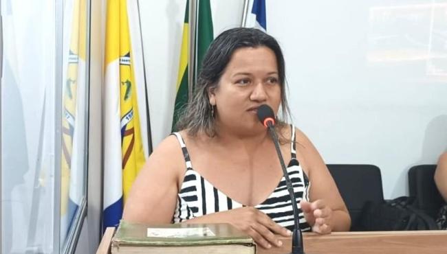 Camila comemora conquista e destaca atuação para instalação de contêineres em Conceição da Barra, no ES