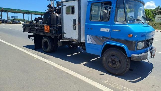 Caminhão é parado pela PRF e motorista recebe 41 autos de infração no ES