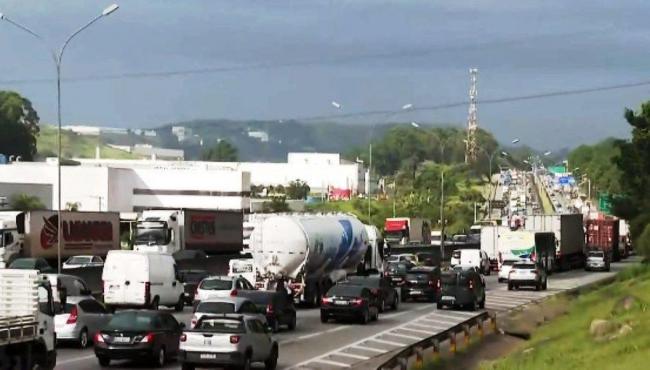 Caminhoneiros mantém greve para 1º de novembro mesmo após auxílio diesel