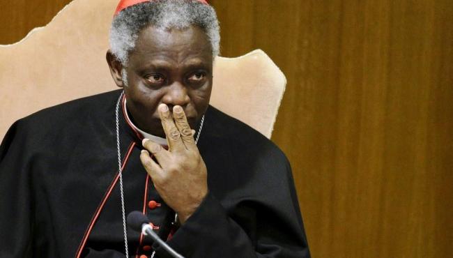 Cardeal africano cotado para ser próximo papa renuncia de cargo que tem no Vaticano