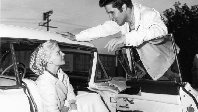 Carro de Elvis Presley, que já foi o mais caro do mundo, foi exposto no Salão de NY