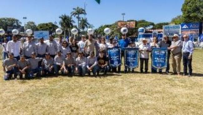 Casa Branca Agropastoril é Melhor Criador e Melhor Expositor e fez a Grande Campeã Nelore da Expozebu 2026