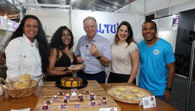 Casagrande abre oficialmente a Feira das Juventudes Empreendedoras no ES