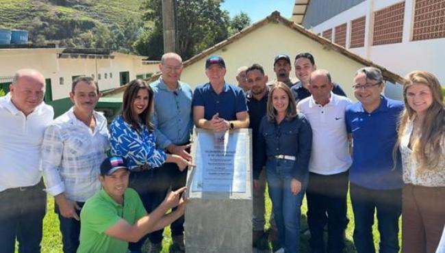 Casagrande entrega recapeamento de estrada rural em Alto Rio Novo e visita obras da ES-320 em Mantenópolis, no ES
