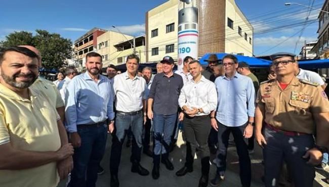 Casagrande realiza inauguração de Totens de Segurança em Viana, no ES