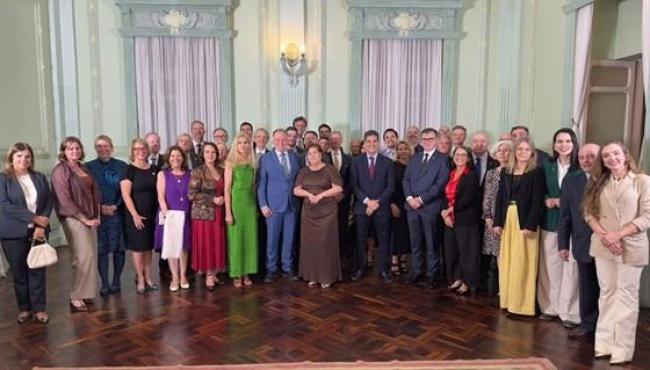 Casagrande recebe embaixadores da União Europeia em agenda climática