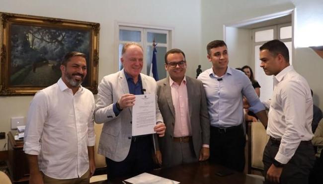 Casagrande sanciona Lei que institui a Política Estadual de Turismo no ES