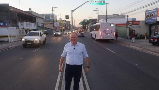 Casagrande visita obras na Avenida Abido Saadi e do Contorno de Jacaraípe, na Serra, ES