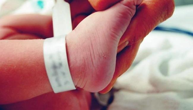 Casal é investigado por matar e enterrar o próprio filho de 5 meses