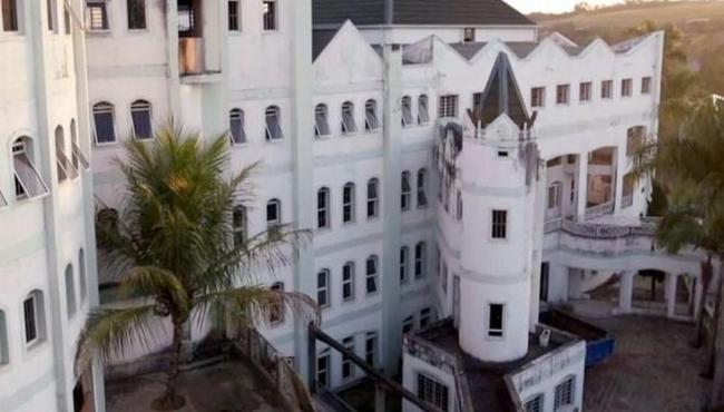 ‘Castelo’ com 100 quartos, do cantor José Rico será levado a leilão para pagamento de dívidas trabalhistas