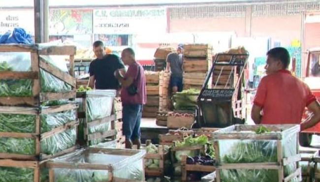 Ceasa tem aumento de preço e dificuldade para receber produtos por causa das chuvas no ES
