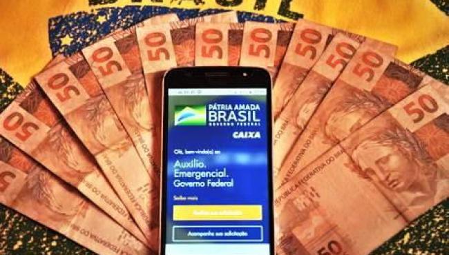 Cerca de 6,5 milhões recebem auxílio emergencial neste domingo (13)