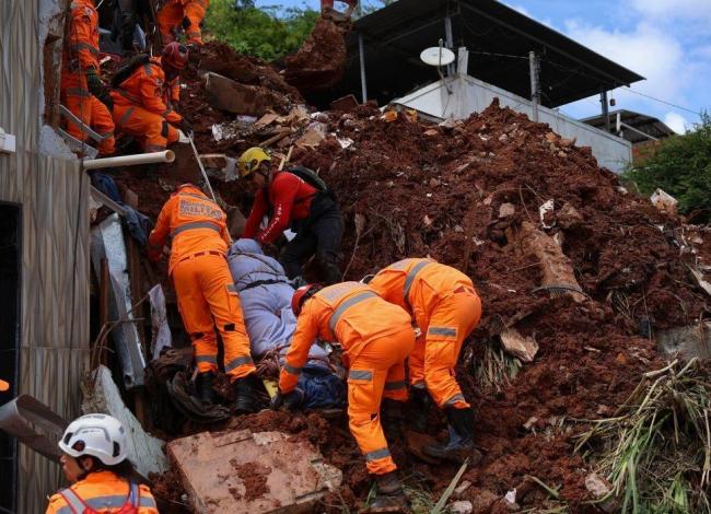 Chega a 46 o número de mortos nas chuvas na Zona da Mata Mineira