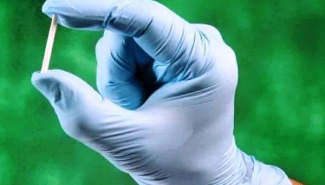 ‘Chip da beleza’, dispositivo que libera hormônios, preocupa médicos