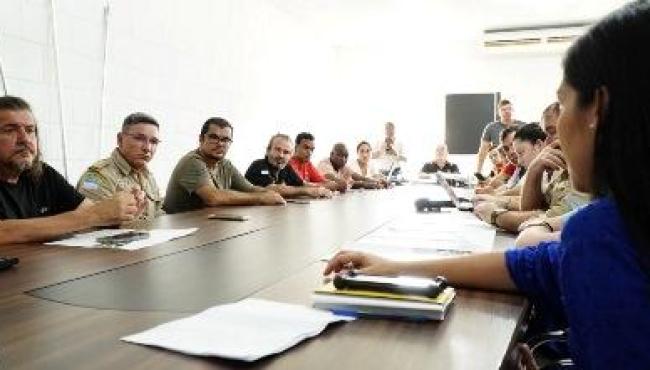 Chuva, deslizamento, interdição de ponte: Daniel Santana mobiliza equipes e monta plano de ação em São Mateus, ES