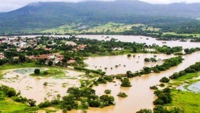 Chuvas em Minas Gerais deixam 2.664 desalojados em 24 horas
