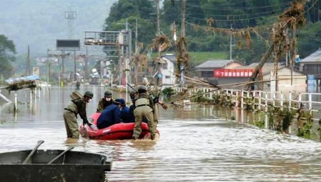 Chuvas torrenciais no Japão deixam pelo menos 34 mortos