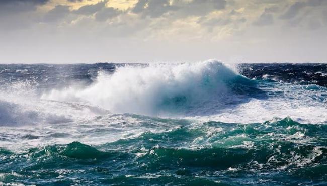 Ciclone no Atlântico deixa litoral do ES em alerta para ventos e agitação no mar