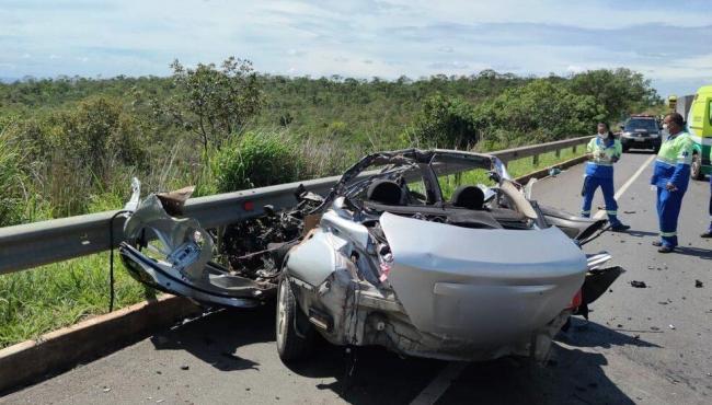 Cinco pessoas morrem em grave acidente na BR-135, em Montes Claros