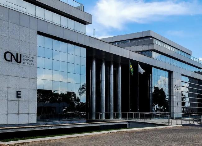 CNJ e CNMP aprovam novos penduricalhos para juízes e membros do MP