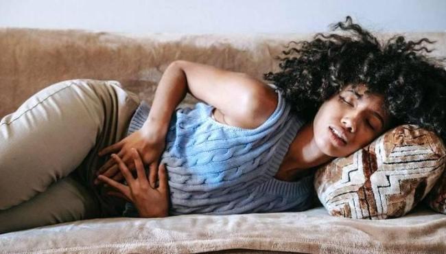 Cólicas menstruais intensas podem ser sintoma de endometriose