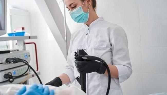 Colonoscopia: exame de câncer de intestino precisa ser anual?