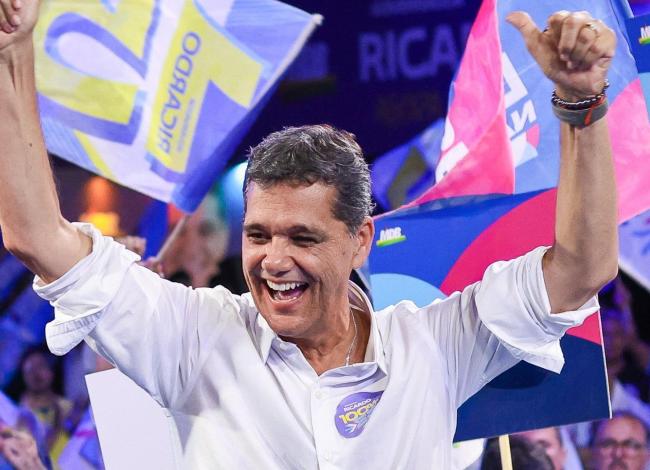Com 44,2%, Ricardo Ferraço vence terceira pesquisa seguida e aumenta chance de 