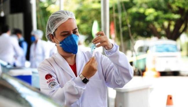 Com 73 mortes por Covid-19 em 24 horas no país, média móvel cai 14% e está em 68