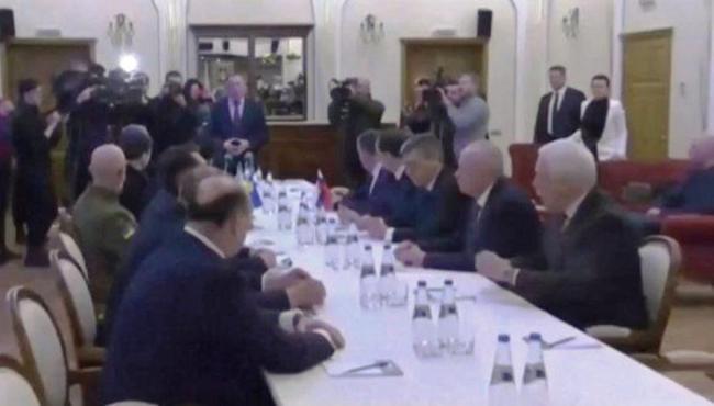 Começa reunião entre Rússia e Ucrânia em Belarus