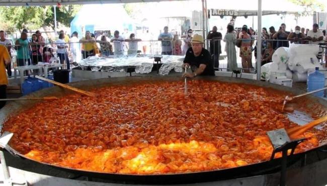 Conceição da Barra, no ES, celebra tradição, gastronomia e cultura na 8ª edição do Festival da Maior Moqueca do Mundo