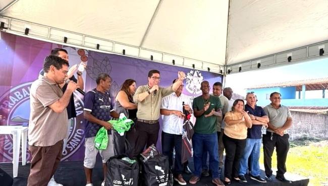Conceição da Barra, no ES, recebe investimento de R$ 1,6 milhão para reforma de Campos Bom de Bola após mais de 14 anos sem reformas