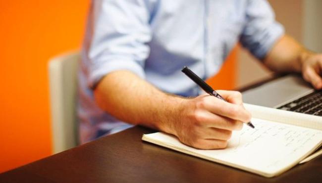 Concurso da Fames seleciona professores, técnicos e assistentes administrativos: Salário pode chegar a R$ 6,1 mil