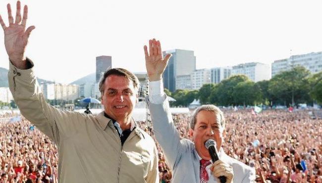 Congresso dá aval para Bolsonaro perdoar R$ 1 bilhão em dívidas de igrejas