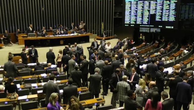 Congresso derruba vetos e municípios inadimplentes poderão receber recursos federais