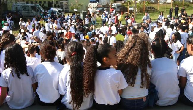 Congresso inclui política e direitos da cidadania no currículo escolar