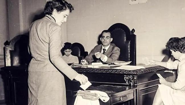 Conquista do voto feminino no Brasil resistiu à misoginia histórica
